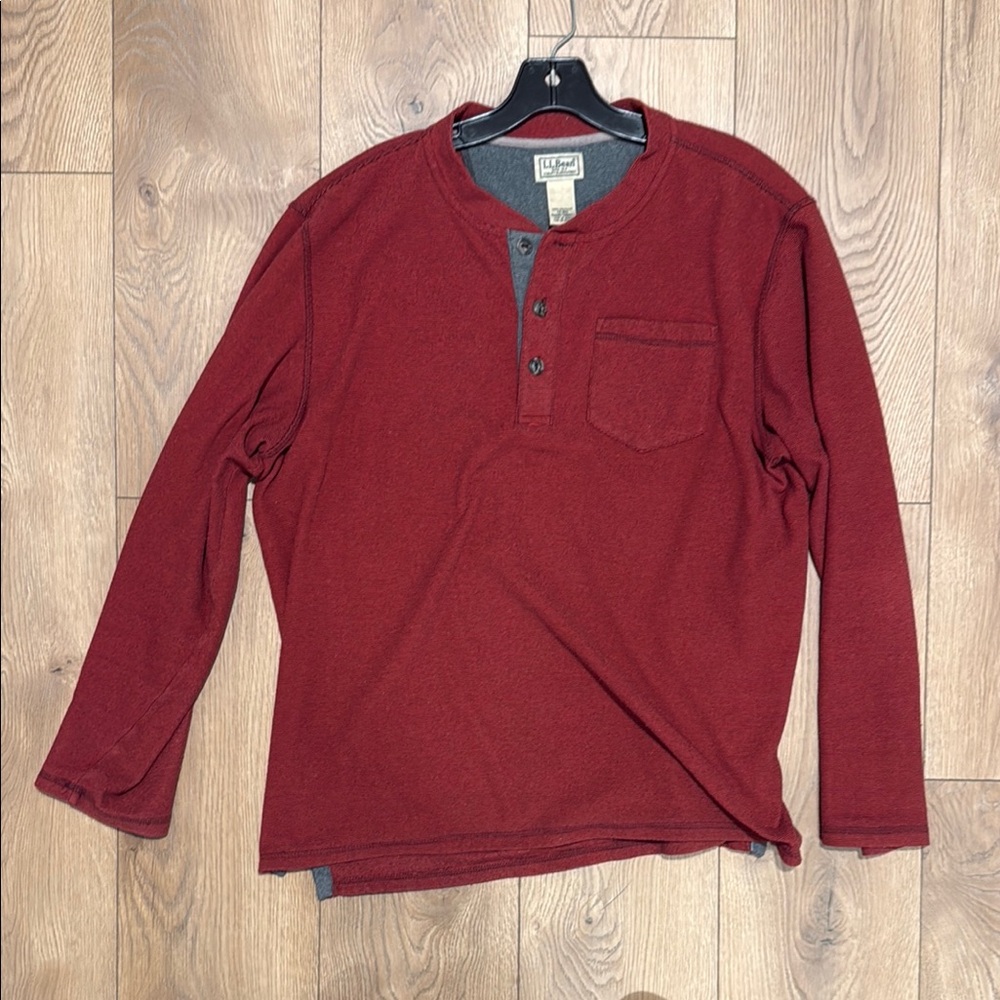 L.L. Bean Red Long Sleeve Regular Fit